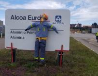 Cartel de Alcoa (Lugo) amenazada de cierre por la crisis del sector.