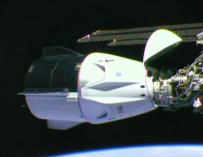 Nave Crew Dragon Endeavour tras atracar por primera vez a la Estación Espacial