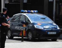 Policía Nacional patrulla coche agente España
