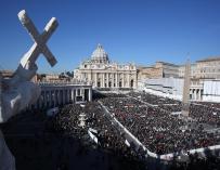 El Vaticano informa que es un asunto de España y de la familia Franco.