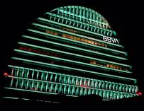 05/03/2021 El edificio La Vela de BBVA iluminado de color verde. ECONOMIA EMPRESAS BBVA
