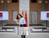 La presidenta en funciones de la Comunidad de Madrid, Isabel Díaz Ayuso, ofrece una rueda de prensa tras la reunión del Consejo de Gobierno, este miércoles en la Real Casa de Correos.