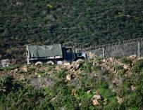Un camión del ejército marroquí patrulla
