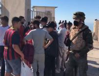 Los migrantes se agolpan en la frontera para volver a Marruecos