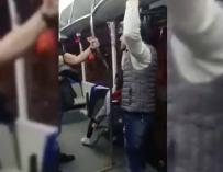 Ataque autobús Zaragoza mascarilla