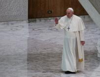 19 January 2022, Vatican, Vatican City: Pope Francis arrives for his weekly General Audience in the Paul VI Audience Hall at the Vatican. Photo: Evandro Inetti/ZUMA Press Wire/dpa Evandro Inetti/ZUMA Press Wire/d / DPA 19/1/2022 ONLY FOR USE IN SPAIN