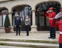El Lehendakari, Iñigo Urkullu y la vicepresidenta primera, Nadia Calviño, en el Palacio de Ajuria Enea, en Vitoria
Fecha: 04/02/2022.