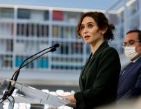 Isabel Díaz Ayuso inaugura una biblioteca en Boadilla del Monte