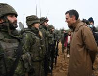 El presidente del Gobierno visitó esta semana a los soldados españoles de la OTAN desplegados en Lituania
