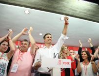 Sánchez y el equipo que ganó las primarias del PSOE