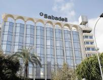 Banco Sabadell prepara una emisión de casi 400 millones en deuda convertible