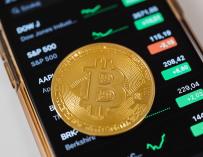 El bitcoin roza los 21.000 dólares tras un rebote superior al 26% desde mínimos