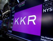 KKR se suma a Blackstone y limita las retiradas de su fondo inmobiliario.