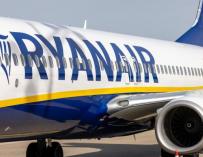 Ryanair cancela 110 vuelos por la huelga de controladores franceses en Semana Santa.