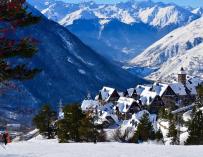 Comprar casa para esquiar: un deporte de riesgo que llega a duplicar el precio medio