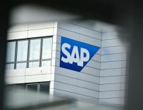 SAP ingresa un 167 % más en 2023 y anuncia 8.000 despidos para este año