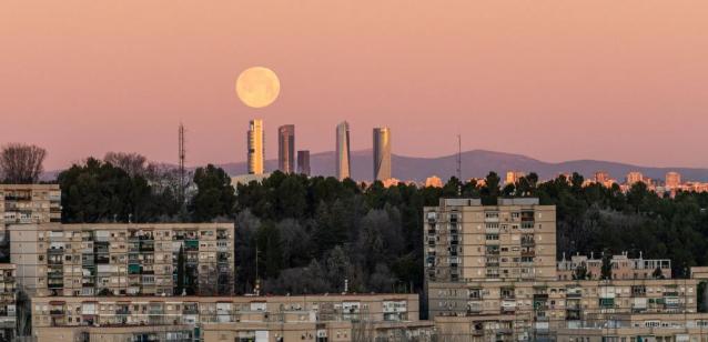 Vivienda Madrid inmobiliario skyline cuatro torres