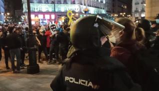 La Policía carga contra manifestantes en apoyo de Hasel en Madrid