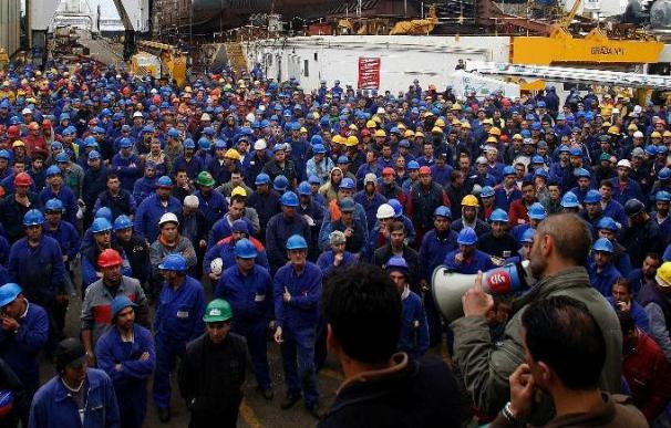 Trabajadores se encierran en los astilleros de Vigo para reivindicar un contrato