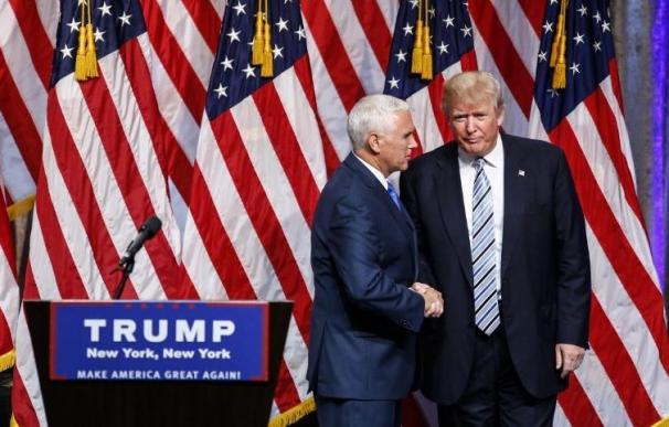Trump destaca el perfil económico de Pence al presentarlo como candidato a vicepresidente