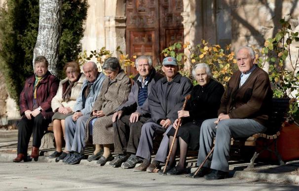 La pensión mínima de jubilación con cónyuge será de 10.960,6 euros en 2015