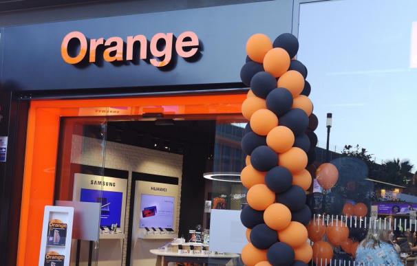 Nueva tienda de Orange en CC Torre Sevilla.