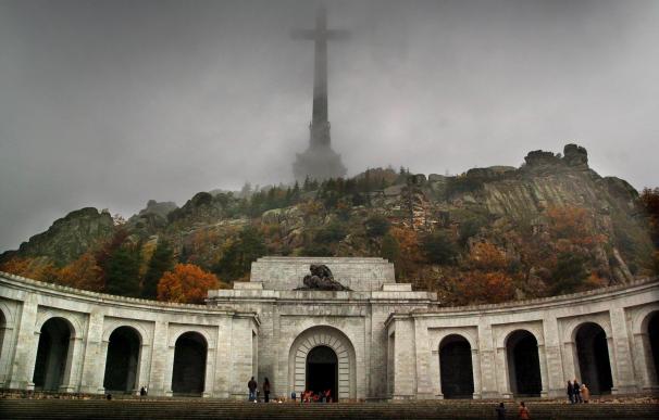 "Franco manda mucho desde su tumba": 200 expertos, de visita en el Valle de los Caídos