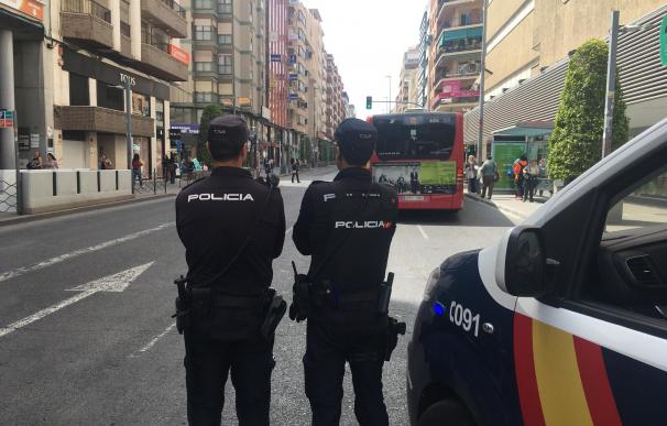 Agentes de Policía Nacional en Alicante