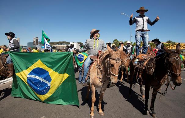 Bolsonaro a caballo./ EFE