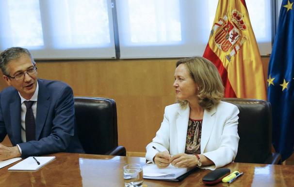 La vicepresidenta Calviño cuenta con CNMV y Banco de España para monitorizar la crisis