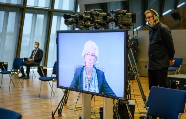 Christine Lagarde afronta otra reunión crítica con el euro y la inflación como focos.