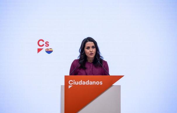 La presidenta de Ciudadanos, Inés Arrimadas, en rueda de prensa en la sede del partido. CIUDADANOS 29/12/2020