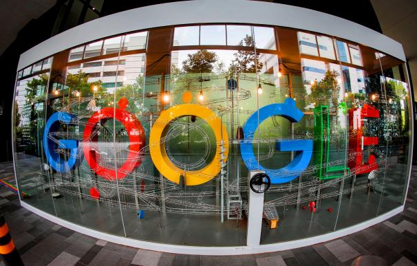 Bruselas acelera para quedarse con los ingresos de la 'tasa Google' desde 2023