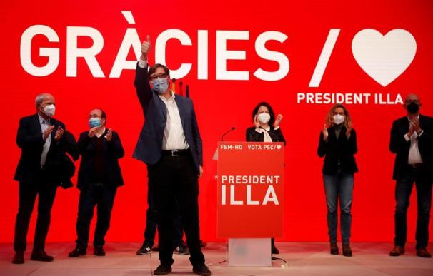 El candidato del PSC a la Presidencia de la Generalitat, Salvador Illa, tras conocerse los resultados de las elecciones del 14-F