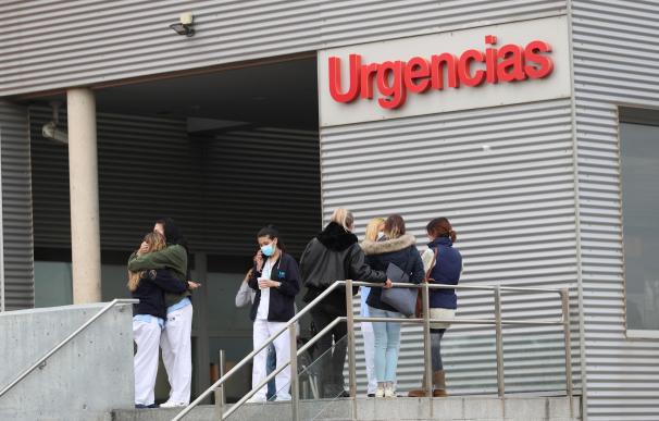 La Policía Nacional ha detenido este sábado a un conductor de ambulancia por asesinar supuestamente a un enfermero en las Urgencias del hospital Príncipe de Asturias de Alcalá de Henares (Madrid),