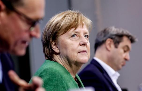 Merkel frena la desescalada