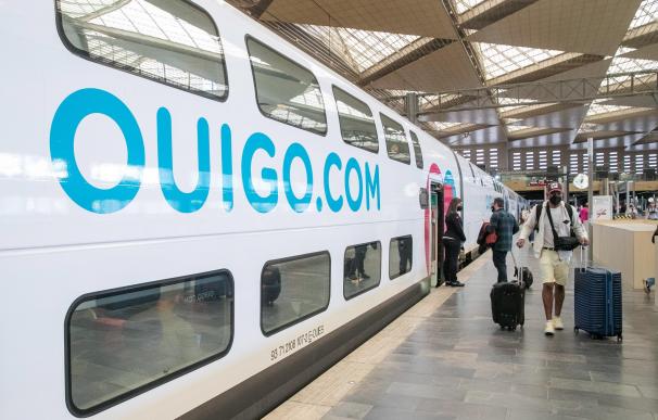 El sistema tarifario de Ouigo funciona de acuerdo con la demanda, de manera que los primeros billetes son más baratos, desde esos 9 euros, y a medida que se vayan llenando los trenes los precios irán subiendo.