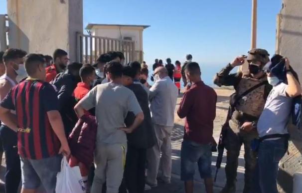 Decenas de migrantes vuelven a Marruecos