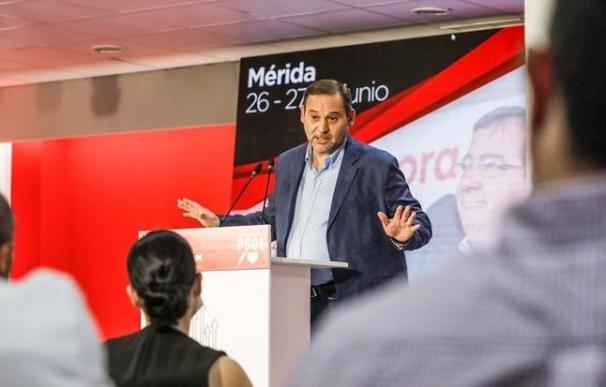José Luis Ábalos, en un acto del PSOE en Mérida.