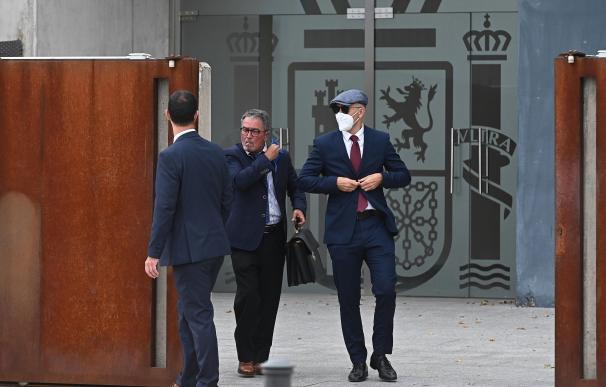 Los dos Mossos d'Esquadra que acompañaban al expresidente de la Generalitat Carles Puigdemont cuando fue detenido en marzo de 2018 en Alemania.