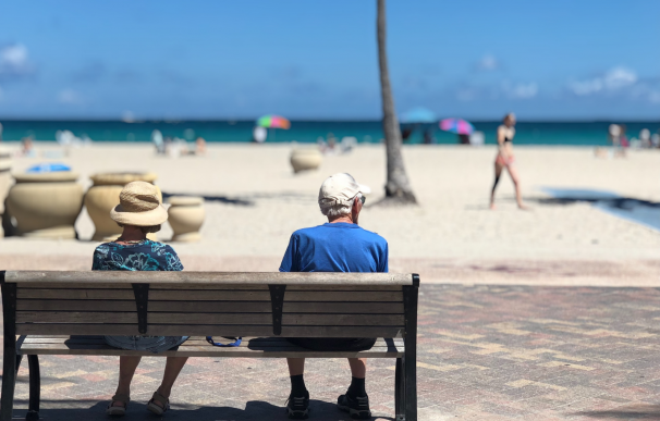 Jubilados, pensionista en la playa