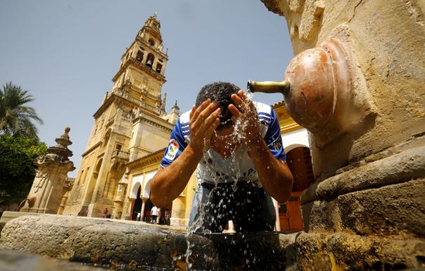 El calor extremo pone en alerta a casi toda España, con máximas de 46ºC