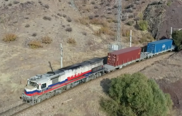 El "tren de la seda" cubre la ruta entre Yiwu (China) y Madrid.