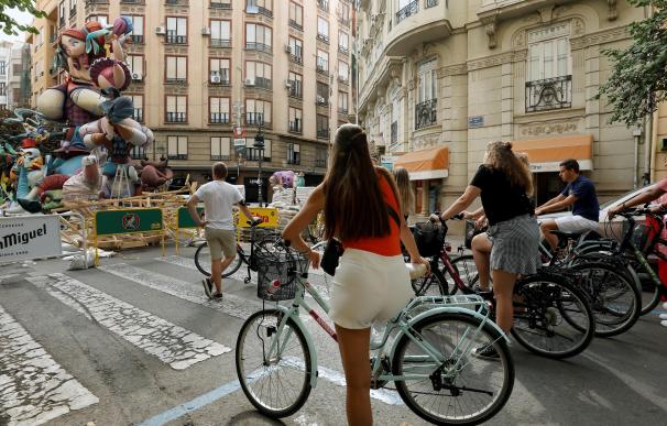Madrileños, andaluces y catalanes, al rescate del turismo nacional en verano