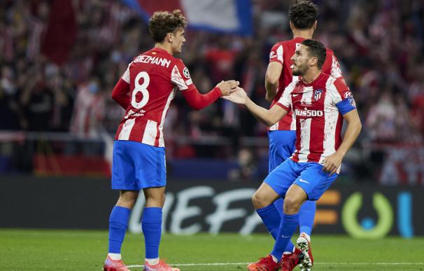 19 October 2021, Spain, Madrid: Atletico Madrid's Antoine Griezmann celebrates scoring his side's first goal during the UEFA Champions League Group B soccer match between Atletico Madrid and Liverpool at Wanda Metropolitano Stadium. Photo: Ruben Albarran/ZUMA Press Wire/dpa Ruben Albarran / ZUMA Press Wire / d / DPA 19/10/2021 ONLY FOR USE IN SPAIN