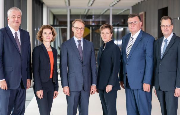 El consejo del Bundesbank (izquierda-dcha): Burkhard Balz, Sabine Mauderer, Jens Weidmann, Claudia Buch, Johannes Beermann, Joachim Wuermeling.