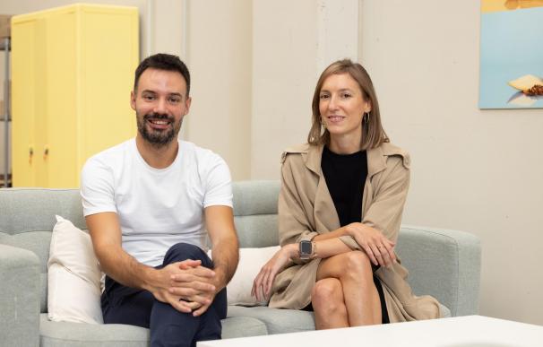 Miquel Antolín y Mireia Trepat, cofundadores y CEO y CMO, de Freshly Cosmetics