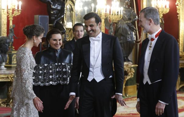 Letizia, Felipe VI, emir de Qatar y su mujer