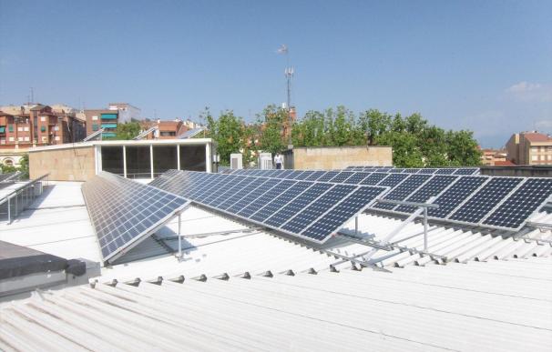 Las instalaciones fotovoltaicas municipales se conectarán a la red para vender su energía sobrante (Foto de ARCHIVO) 13/7/2018