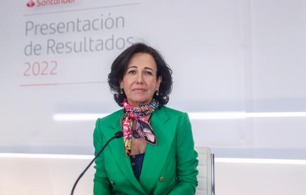 Santander aplicará las subidas salariales del 4,5% a toda la plantilla de España